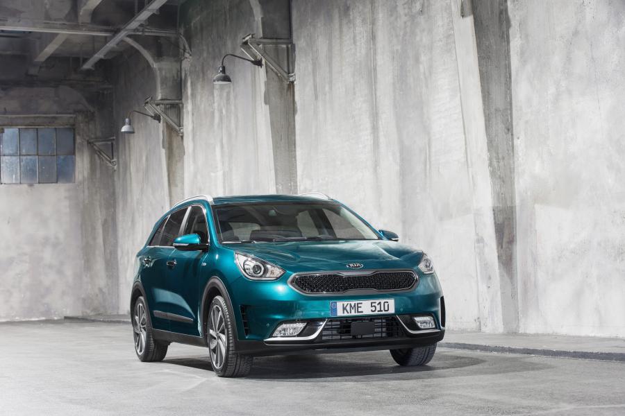  Kia Niro 2016 года  (WW) (фото 11 из 40)
